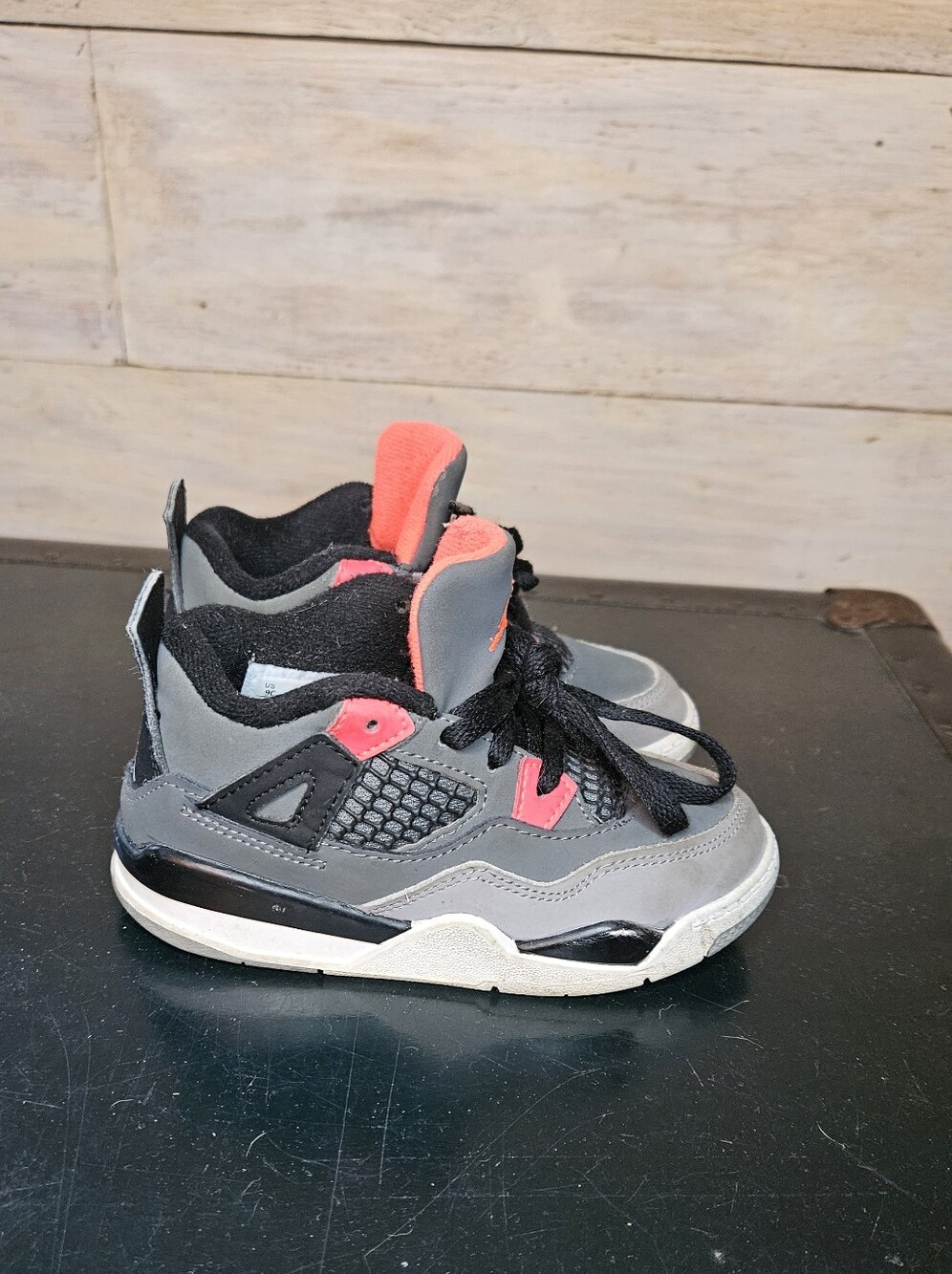 Air Jordan 4 Retro Infrared Colorway